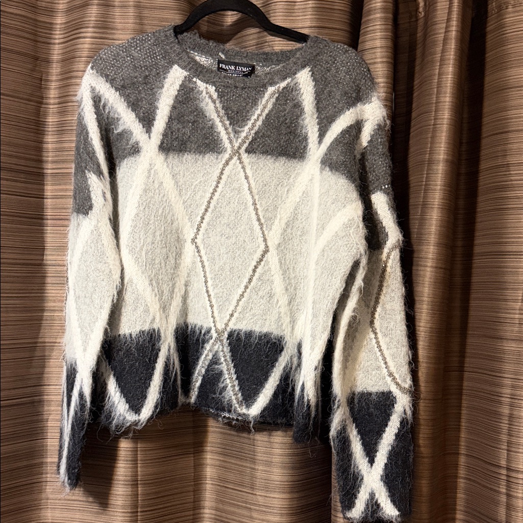 Frank Lyman Design Gray And Cream Sweater